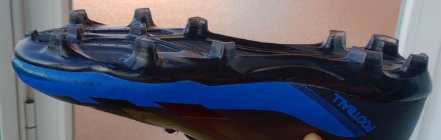 Botas futbol 40/41, plantilla 26 cms