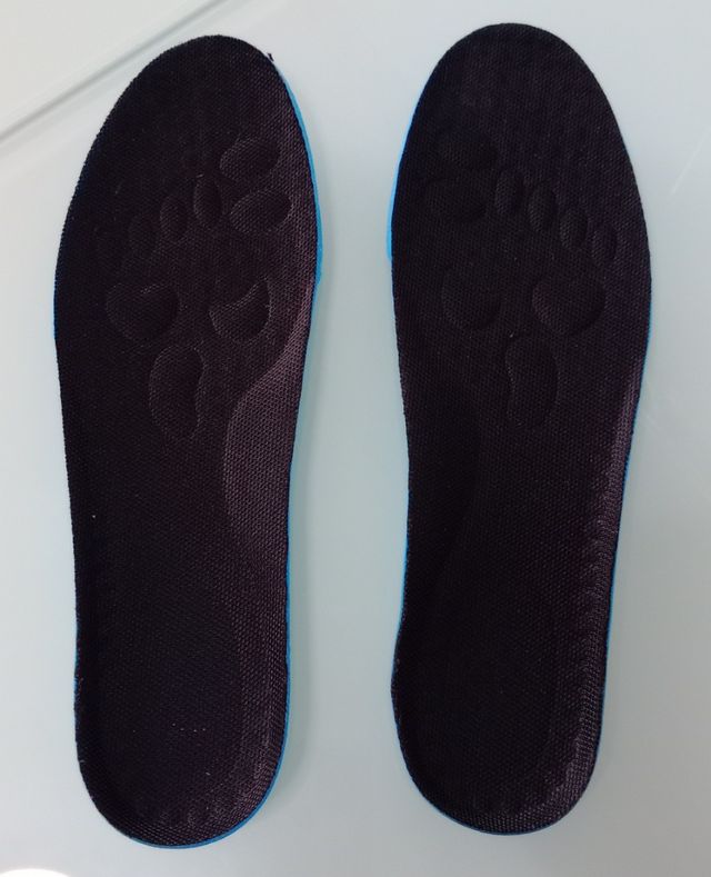 Botas futbol 40/41, plantilla 26 cms