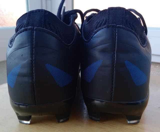 Botas futbol 40/41, plantilla 26 cms