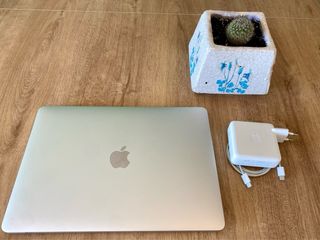 Macbook Pro i7 16Gb Ram 256gb 2020