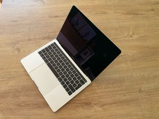 Macbook Pro i7 16Gb Ram 256gb 2020