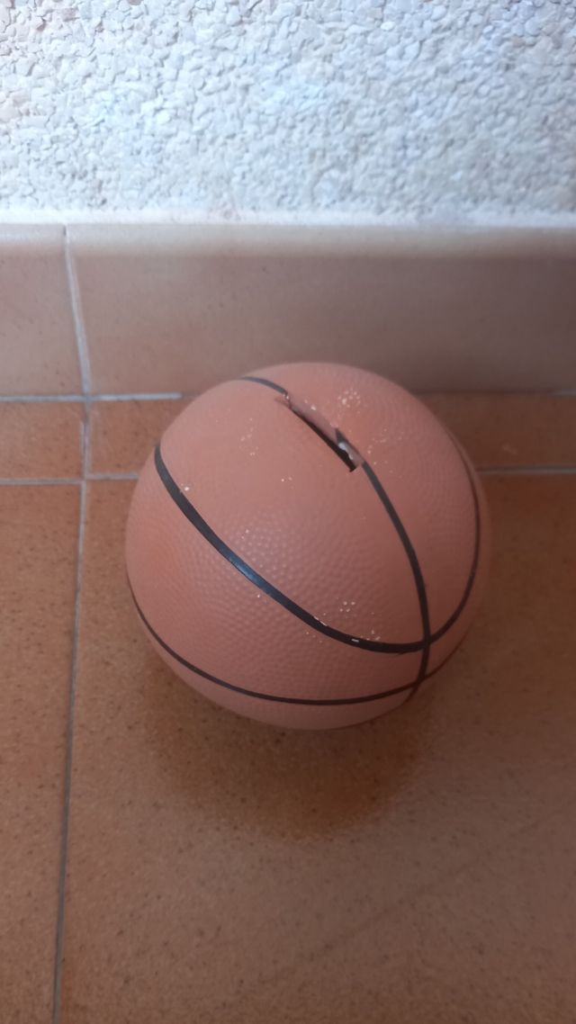 Hucha balón baloncesto 