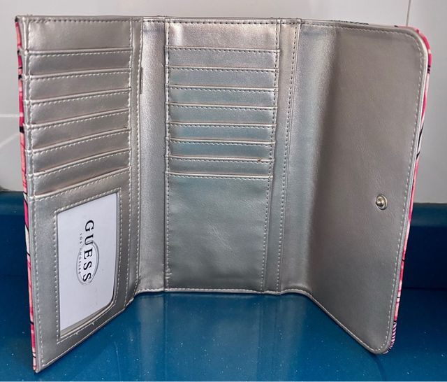 Billetera Guess