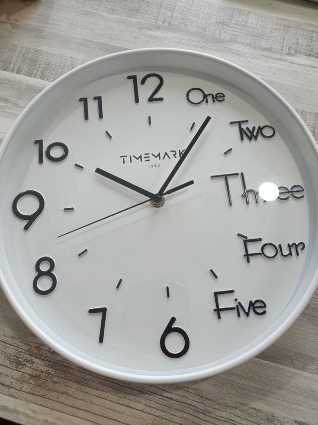 #Reloj de pared nuevo en caja