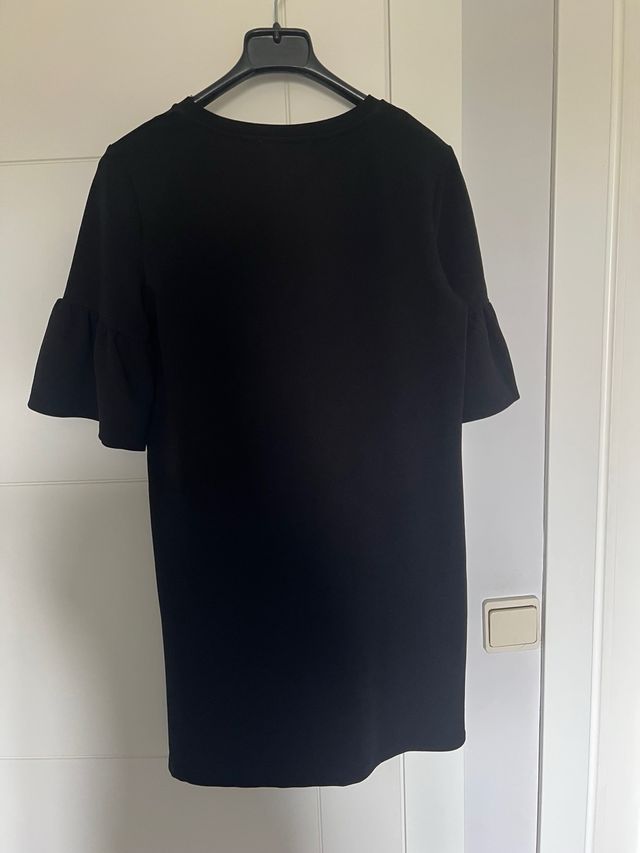 Vestido negro de Pull&Bear