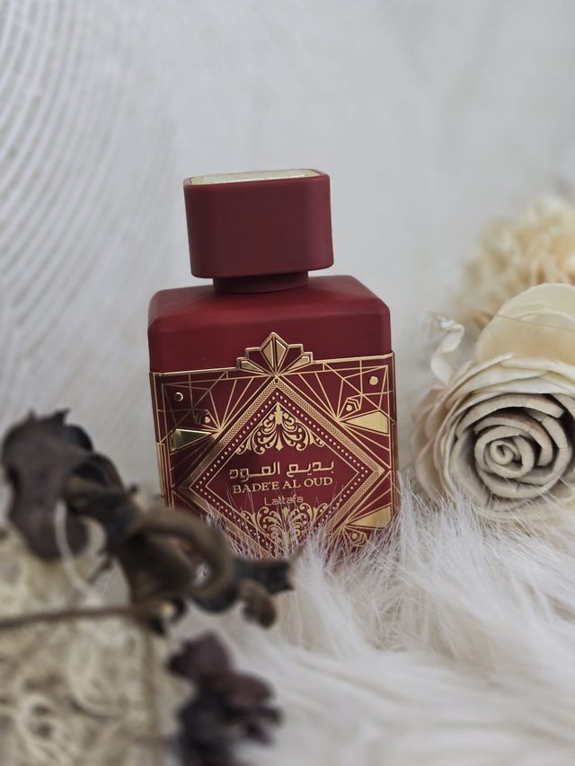 PERFUME ÁRABE BADEE AL OUD (ROJO) 100ML
