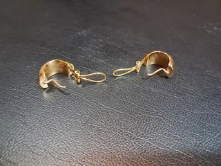 Pendientes oro forma media luna