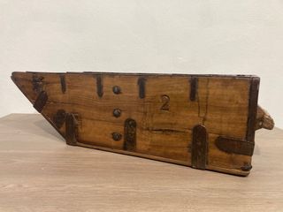 Antiguo cuarto madera de Nogal