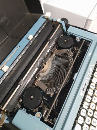 Máquina de escribir Olivetti