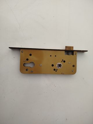 CERRADURA TESA.