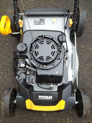 Cortacésped gasolina Titan