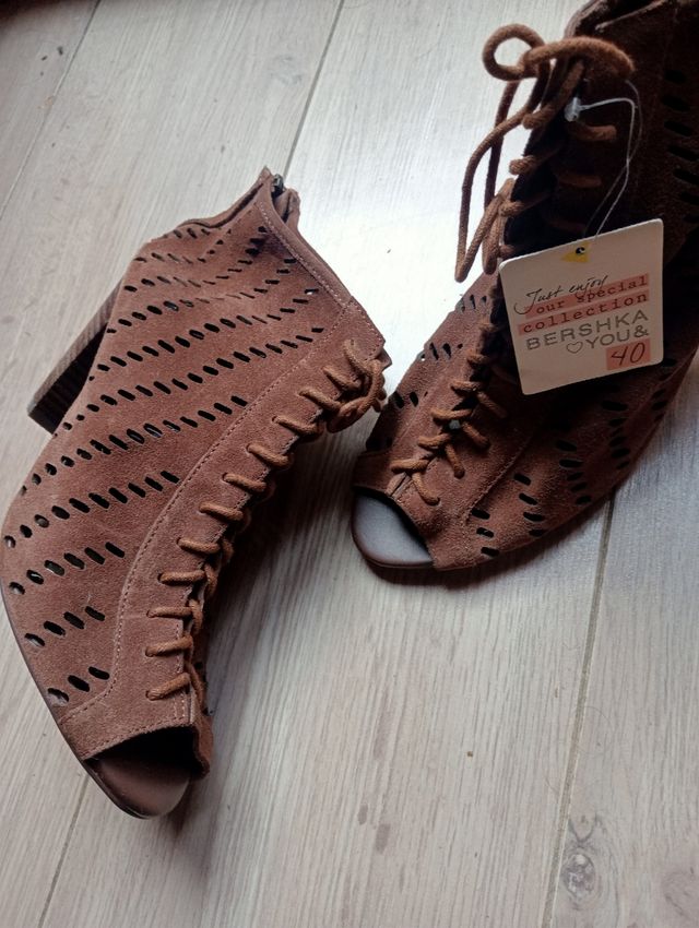 BOTINES ZARA DE ANTE MARRÓN, NUEVOS