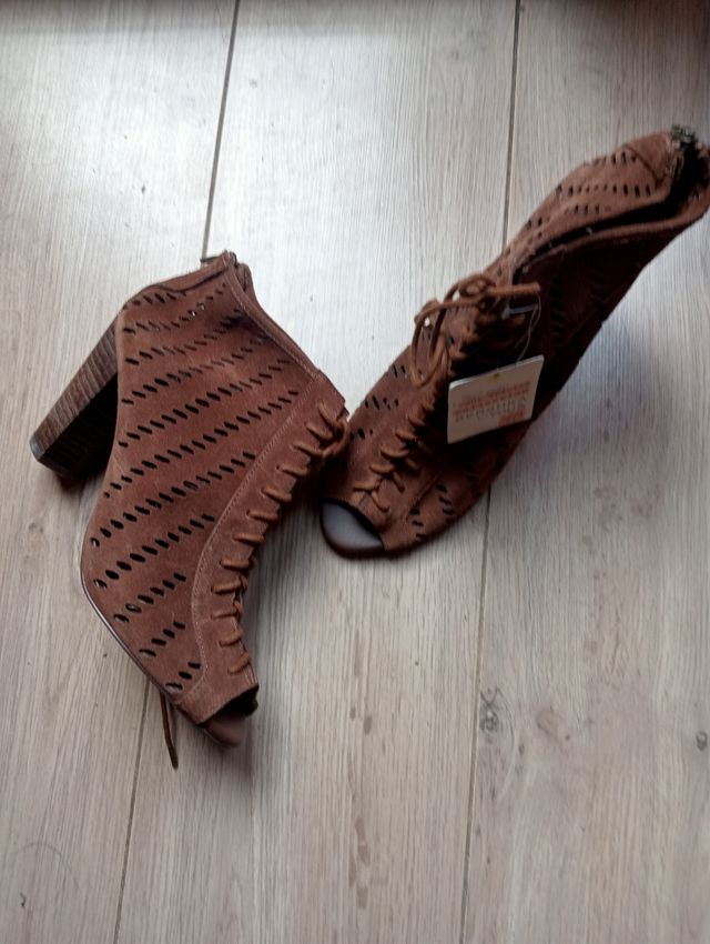 BOTINES ZARA DE ANTE MARRÓN, NUEVOS