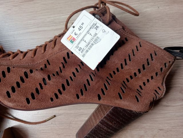 BOTINES ZARA DE ANTE MARRÓN, NUEVOS