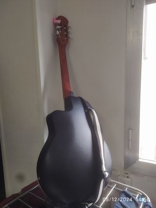 Guitarra electro-acustica