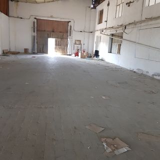 Nave de 200 metros se alquila.
