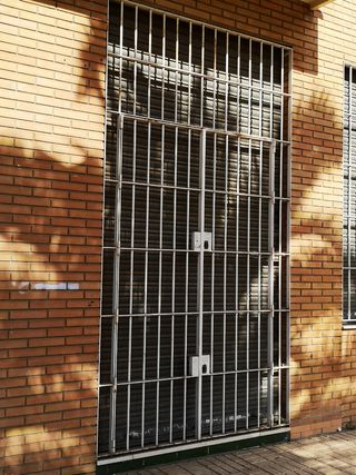 PERSIANAS METALICAS, CIERRES Y REJAS 