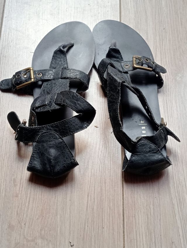 Sandalias planas, nuevas