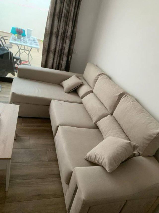 Oferta en canapes colchones mesitas sofas