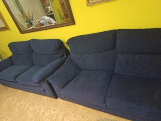 Dos Sofás de tres plazas