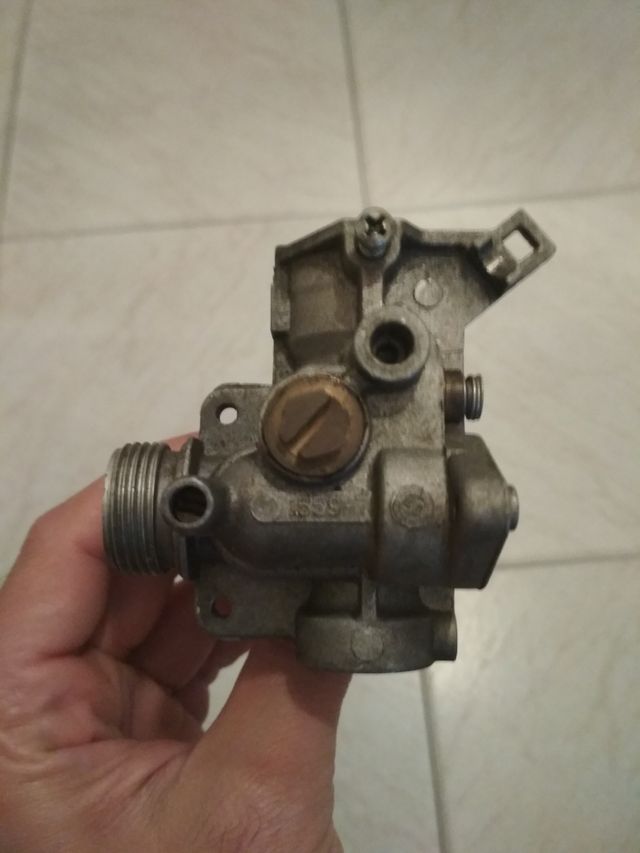 Pieza cuerpo de gas para junker