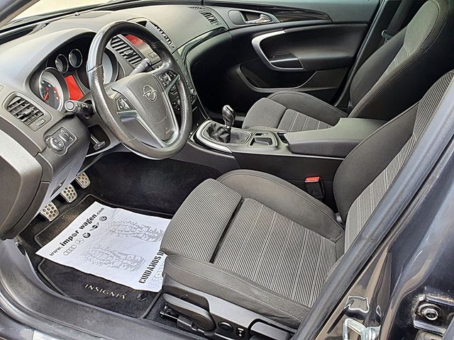 Opel Insignia Tourer 180cv, único propietario....