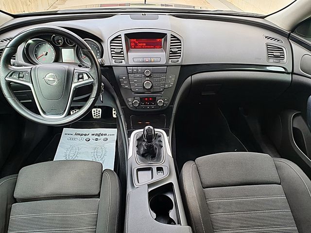 Opel Insignia Tourer 180cv, único propietario....