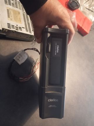 Stereo Clarion per Peugeot 406 con box per 6 CD n