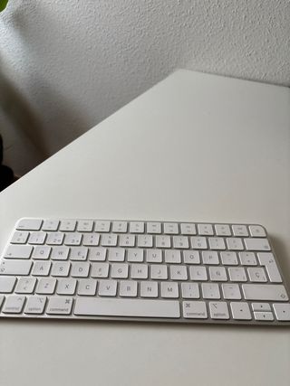 Apple Teclado Magic Keyboard