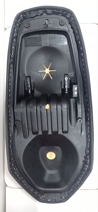 Asiento Sym GTS y Joy Max 