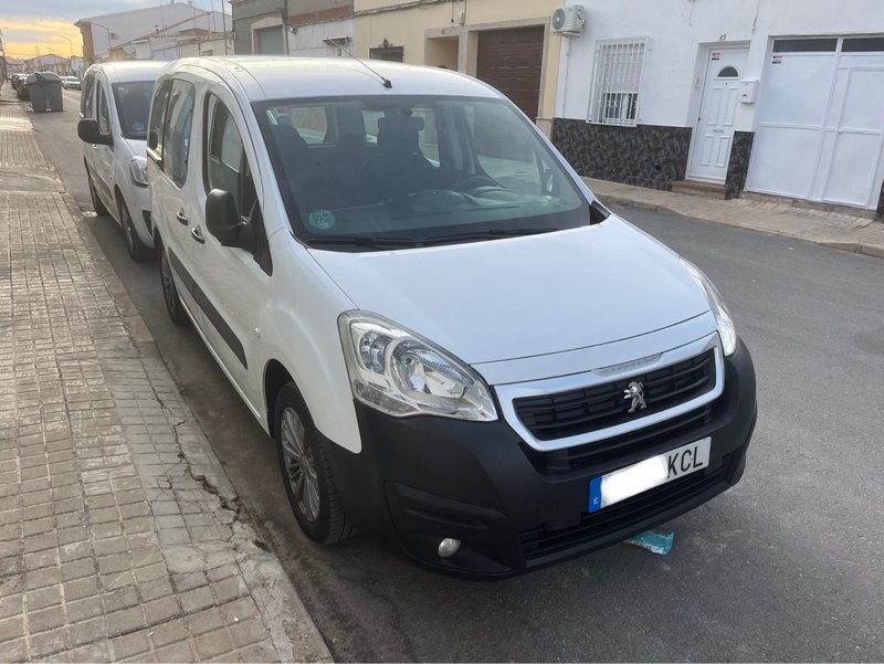 Peugeot Partner 2017 - foto 1