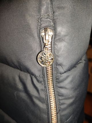 Abrigo negro de plumas acolchado Talla M