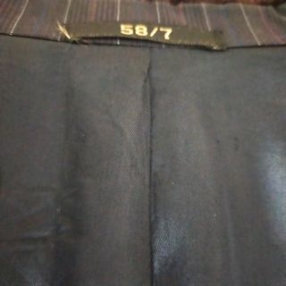 Traje de caballero mil rayas.