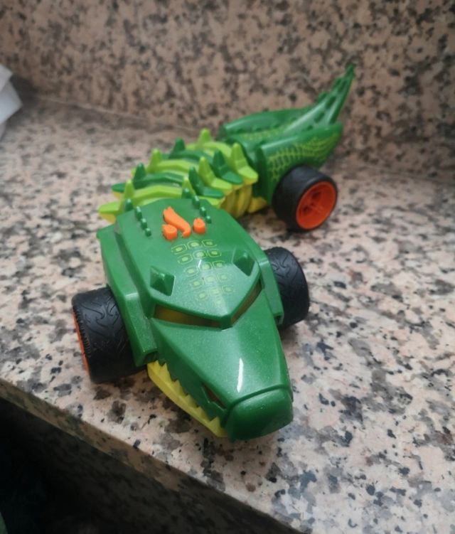Dragon hotwheels