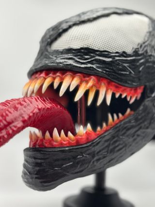 Casco Venom escala 1:1