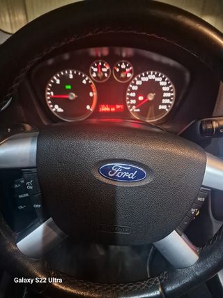 Ford Focus cabrioTitanium etiqueta B