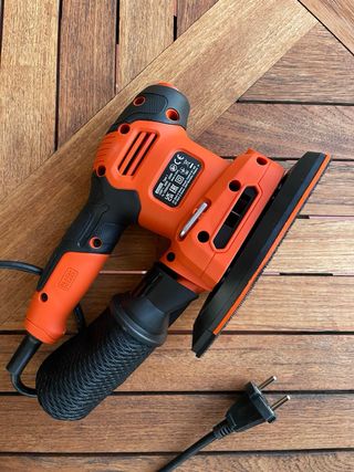 OFERTA Lijadora Black Deker