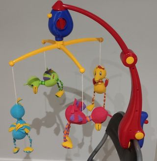 CARRUSEL MOVIL CUNA BEBE CON PATITOS TAMBALEANTES