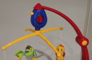 CARRUSEL MOVIL CUNA BEBE CON PATITOS TAMBALEANTES