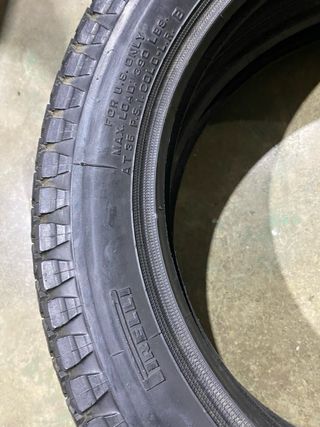 Dos neumáticos Pirelli 3.00x12