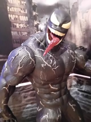 FIGURA VENOM MARVEL DC 33C.
