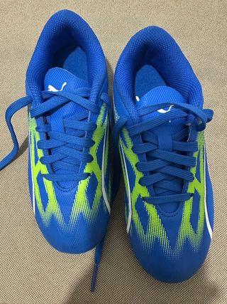 BOTAS DE FÚTBOL NIÑO TALLA 30