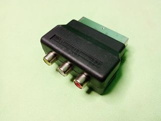 Adaptador Euroconector a RCAs