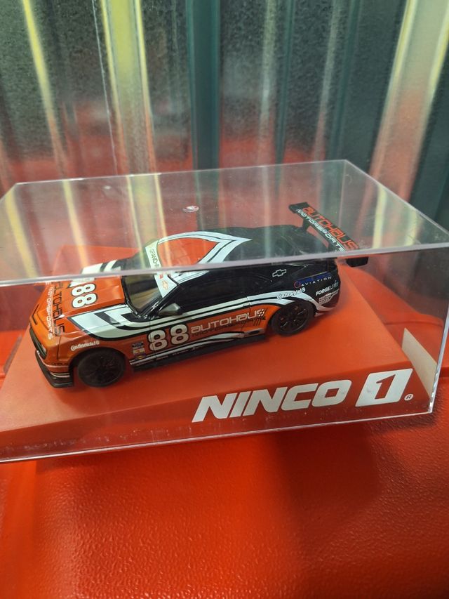 Coche Scalextric Chevrolet Camaro Ninco