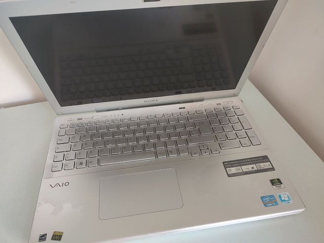 Sony Vaio serie SVS1511U9ES