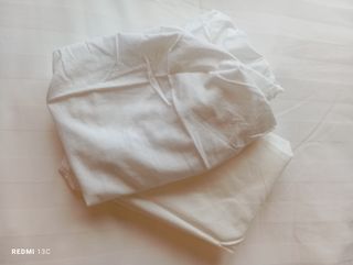 Dos bajeras blancas para Moisés