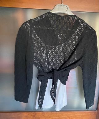 Blusa crop vintage encaje negro T/M