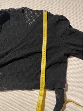 Blusa crop vintage encaje negro T/M