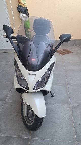 Moto Aprilia 125 cc