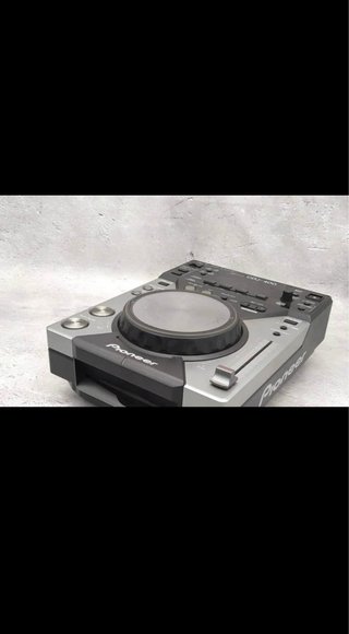 1x Pioneer Cdj 400
